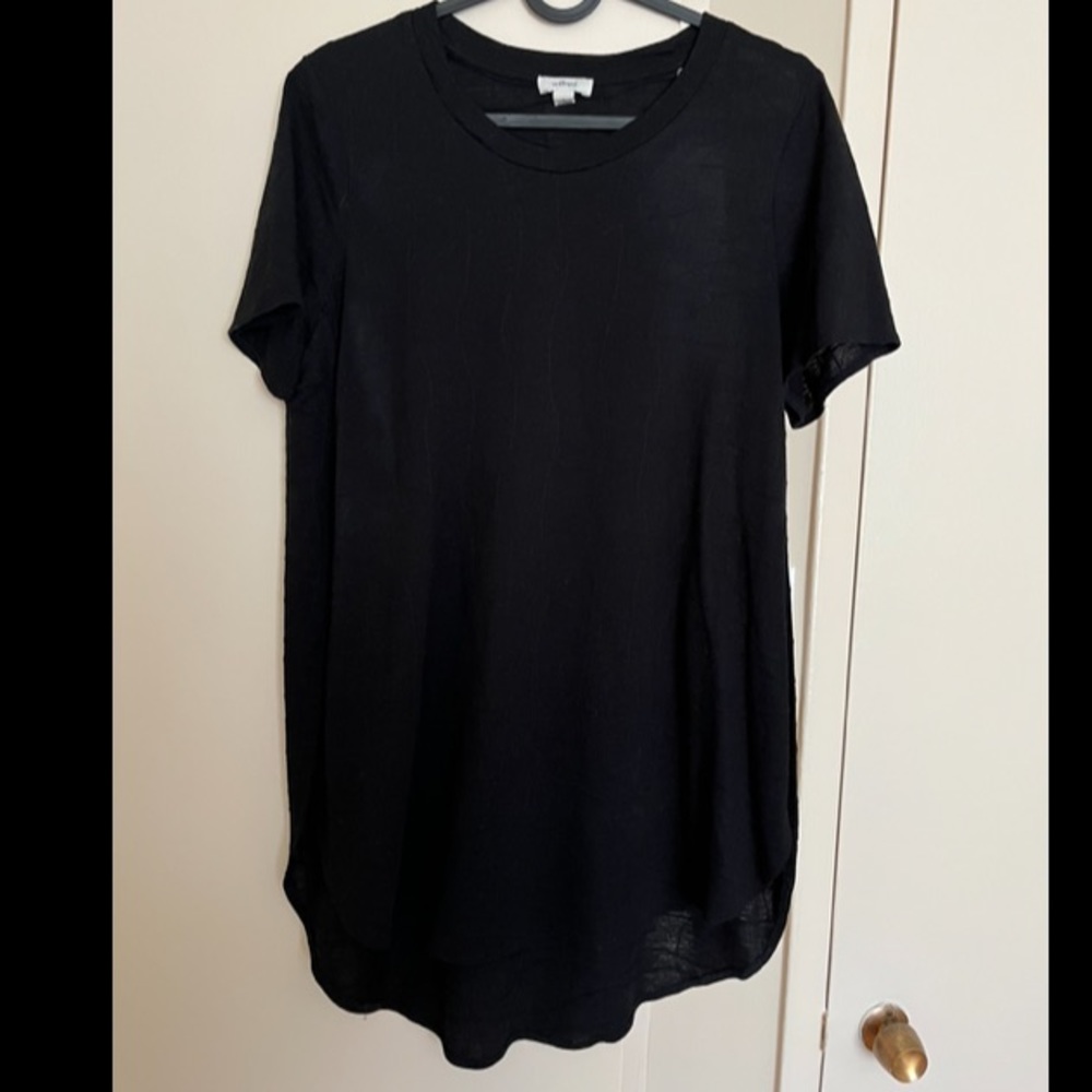 Aritzia Wilfred T-Shirt with Side Slits